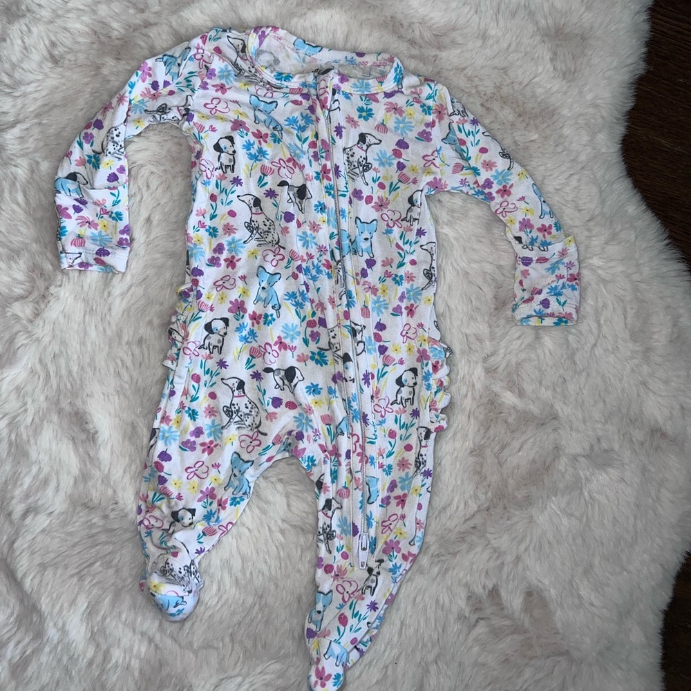 SOLD ❌POST - Angel Dear Floral Dog 2-Way Ruffle Back Zipper Footie